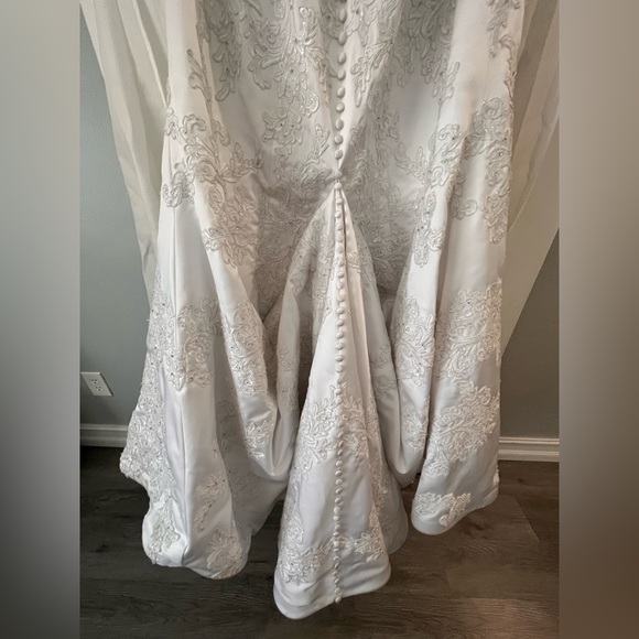 Oleg Cassini Dress - Picture 7 of 10